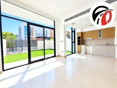Vacant 3Bed+Maid Room | Single Row | Near Pool