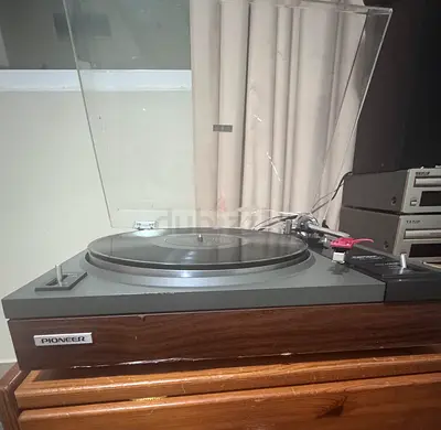 Pioneer vintage turntable in working condition