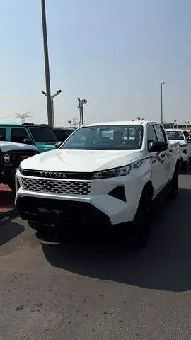 Toyota Hilux Double Cab Base 2027 GCC Specs