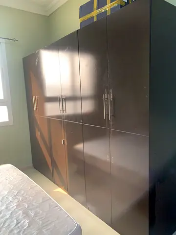 Dark brown 6-door wardrobe / armoire in good condition
