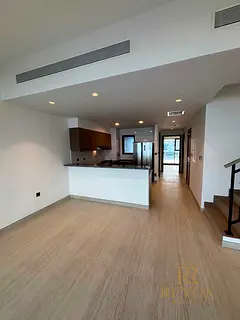 5 Bedroom+ Maids Room for Sale | Right on Central Hub | Proper Single Row | Amenities View | Mortgag