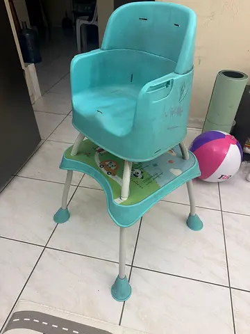 Lightweight Baby High Chair with Removable Tray - Used