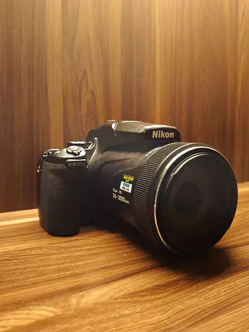 Nikon bridge camera with 24-300mm equivalent lens - good condition