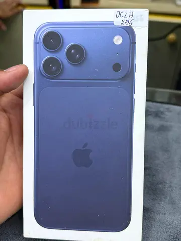 17 pro max 256GB at 3499