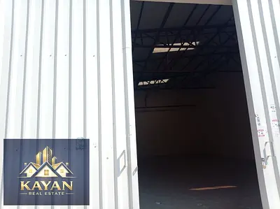 مستودع جديد تماماً للإيجار في منطقة الإمارات الصناعية الجديدة، أم القيوين | 2,500 قدم مربع | طاقة كهربائية 27 كيلوواط