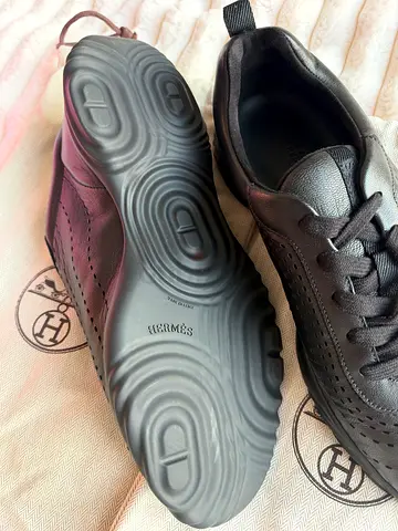 Hermes men black casual sneakers in size 42 (brand new)