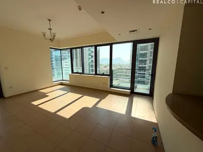 Spacious 1 Bedroom Apartment | 949 Sq Ft | Prime Location
