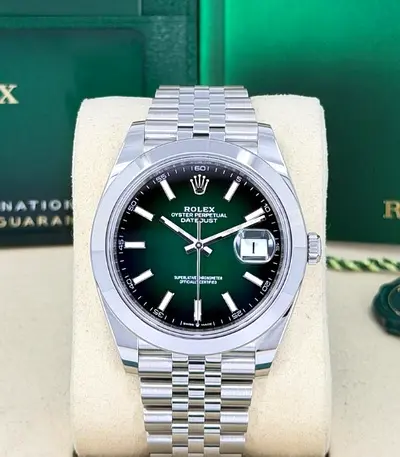 Rolex Date just Jubilee Bracelet Oyster steel Reference 126300 Green Ombre