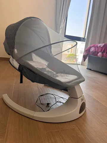 4moms mamaRoo 4 Baby Swing / Rocker with Mosquito Net - Grey