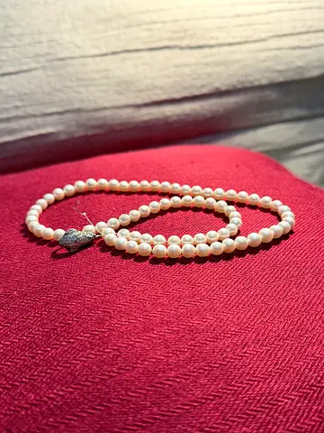 Classic freshwater pearl necklace  and silver clasp