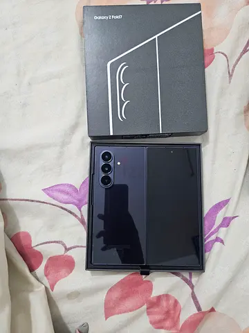 Samsung Galaxy Z Fold7 256GB - Good Condition with Box, Never been used by a person, as good as new