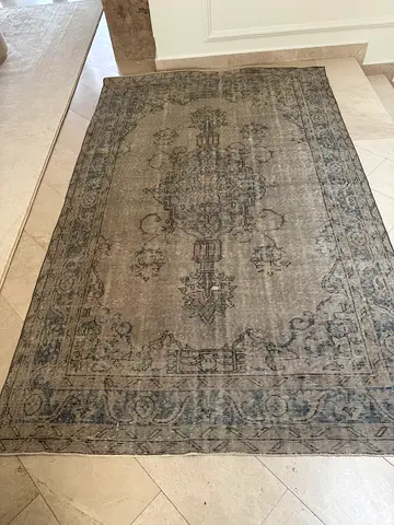 Neutral vintage-style runner rug, very good condition - Turkish made (280 x 175 cm)