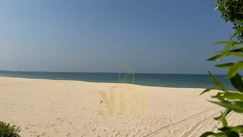 شقة فاخرة للبيع في الزوراء – عجمان | إطلالة بحرية كاملة | كورنر | 3 غرف نوم ماستر | مساحات واسعة