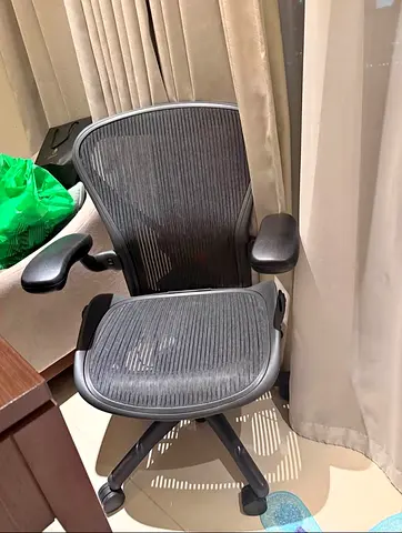 Herman Miller Aeron chair for selling.good condition only little use