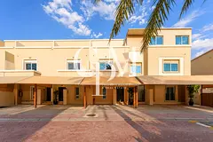 Charming 3BR Townhouse | Ideal Family Home