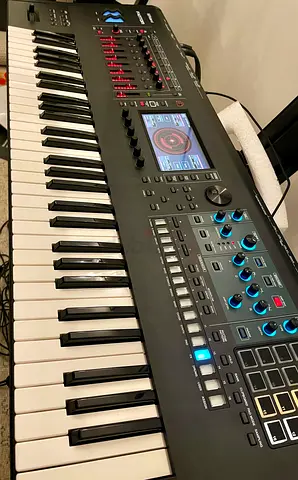 Roland Fantom EX 6 - Showroom condition