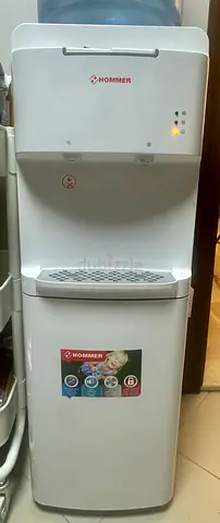 Hommer Water Dispenser with Bottom Storage - White, Working