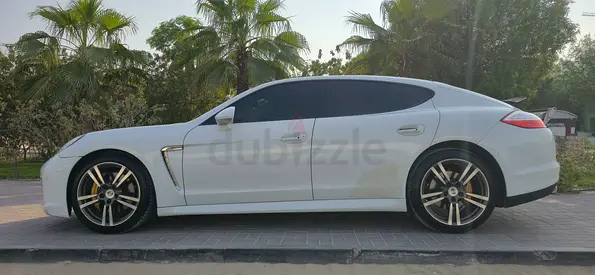Urgent Sale! Full Original Paint Porsche Panamera Platinum Edition |GCC Specs |Excellent Condition