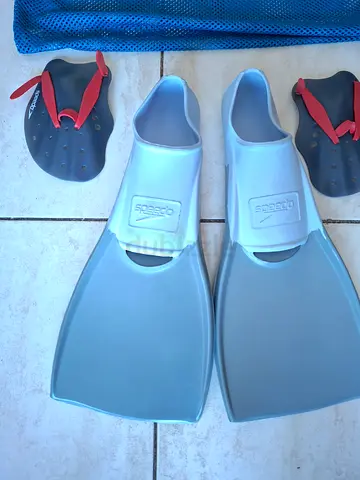 Speedo swim fins and hand paddles set - used