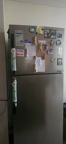 Samsung 343 ltr Used double-door refrigerator in good working condition