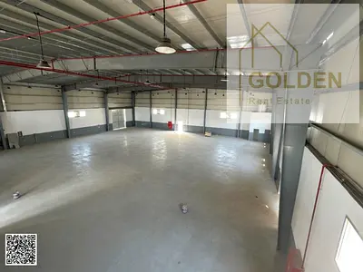 مستودع بكهرباء 150 كيلوواط على طريق رئيسي وثلاث بوابات