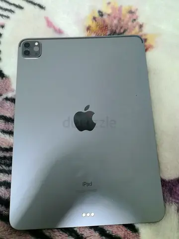IPad pro 11 inch m1 very good condition