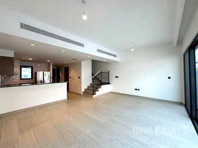 Skyline Views | 5-Bedroom Townhouse | Santorini