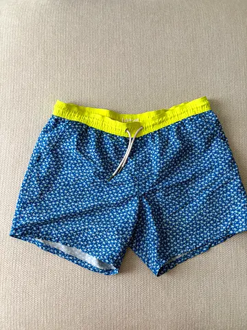 Swim shorts for men, size M