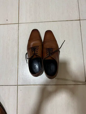 Aldo brand Brown leather men's dress shoes - size unknown, gently used