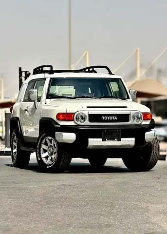 Toyota FJ Cruiser GXR 2016 GCC Specs .
