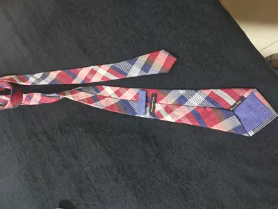 Men's slim checkered tie in red, blue and white