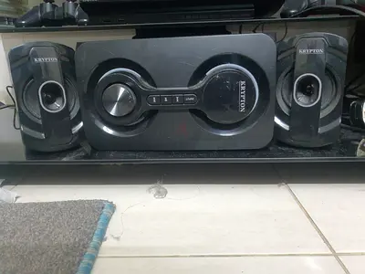 Jailbroken ps3 superslim good condition+2 working controllers and games+krypton speakers set