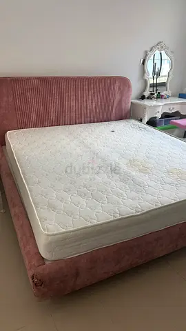 Free bed with mattress Pink