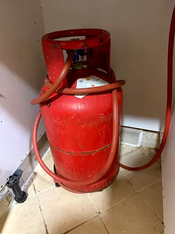 Red LPG Gas Cylinder with Hose - Used