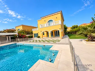 LUXURY 5 BED VILLA | PRIVATE POOL | PRIME LOCATION