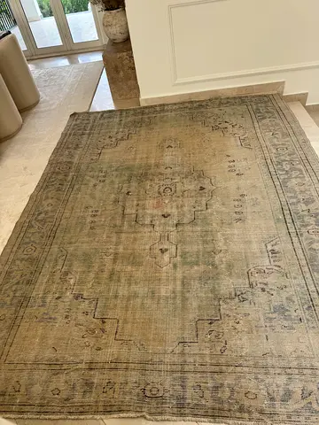Vintage-style large area rug - muted green and beige, gently used - Turkish made (325 x 250 cm(
