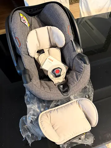 STOKKE BeSafe Infant Car Seat | Grey | Newborn Insert Included