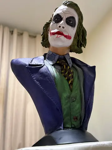 Joker 1/1 Scale Bust Model Painted Statue Heath Ledger