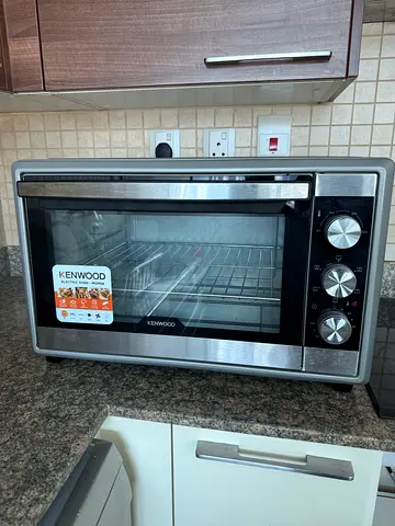 Cooking oven
