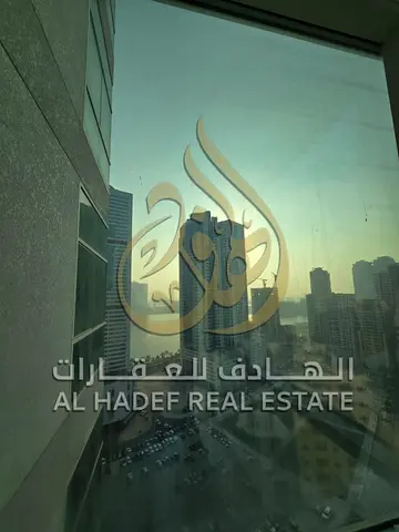 شقة غرفتين وصالة للإيجار السنوي في الخان – الشارقة | مساحات واسعة | شهر مجاني فرصة مميزة للسكن في منطقة الخان بالشارقة! استمتع بالراحة والمساحات الواس