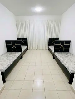 Single Bed Space Available for 4 People Sharing Near Gardens Metro Station & Bus Stop - The Gardens