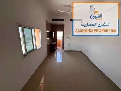استوديو واسع ببلكونة وتكييف مركزي وصيانة على المالك في الروضة 2
