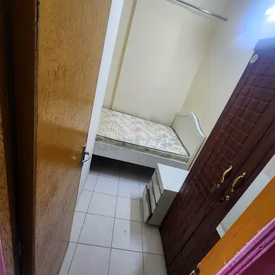 partition for rent burjuman Metro Station exit 4