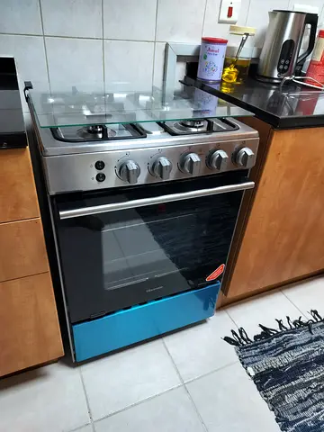 Gas 4 burner ( brand new)
