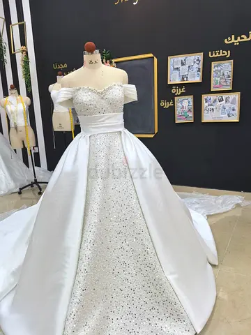 Bridal gown with beadings and embellishments, size approx. M , L, XL (New)