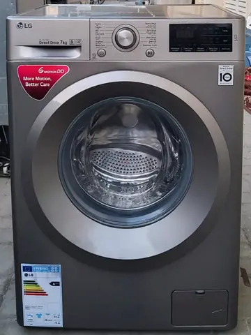 This one Samsung direct drive 7kg washing machine with perfect working condition