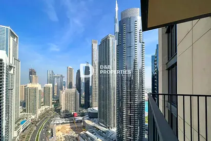 Large Layout | City View | Well Maintained