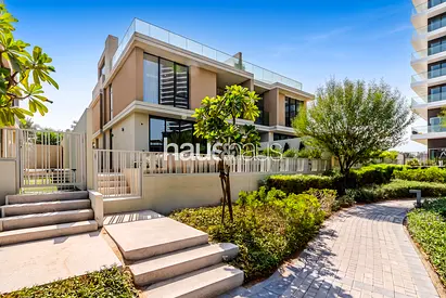 Park Views | Upgraded | 3 Bedroom + Maids