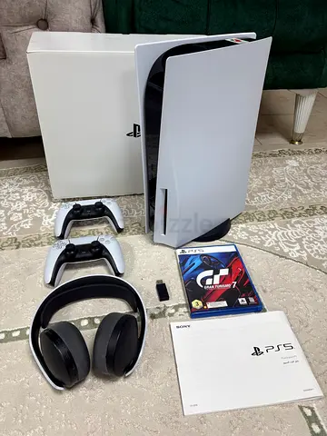 PLAYSTATION 5 DISC EDITION BUNDLE