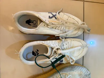 Off-White & Adidas Yeezy Sneakers | EU 42 | UK 8 | US 8.5–9